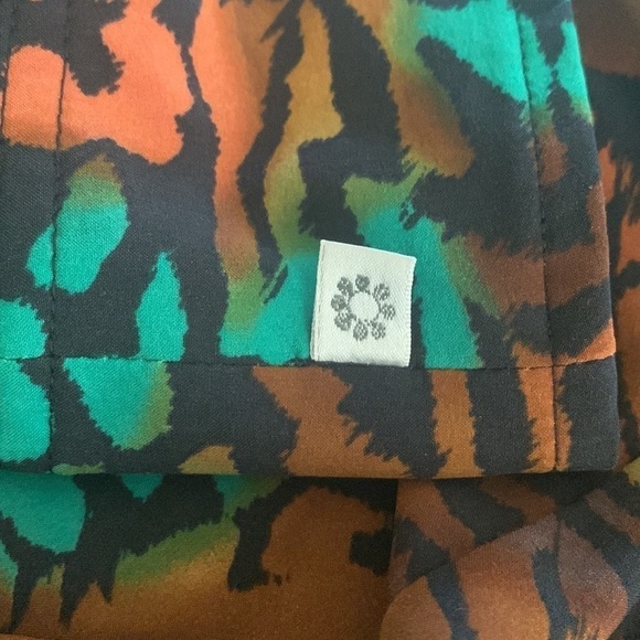 Zenergy by Chicos jacket size 2 for layering euc great colors for a stap… - Picture 11 of 12